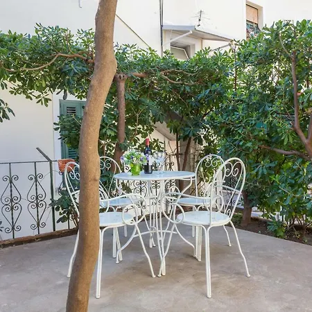 Mara Apartman